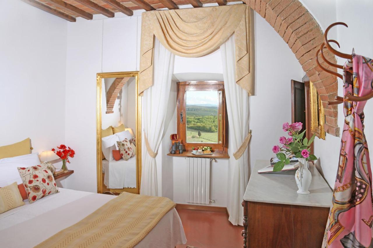 Apartment in B&B Del Giglio San Donato in Poggio Esterno foto